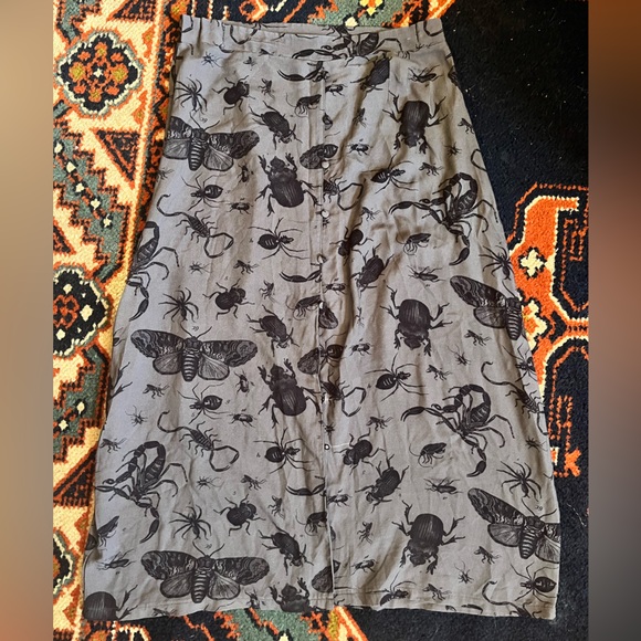 Disturbia PARASITE MIDI SKIRT 10 - buttons & arthropods - Picture 1 of 7
